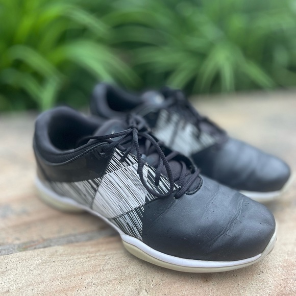 Nike Delight V Spikeless Golf Shoes